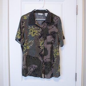White Stag 14W/16W Mixed Print Button-Up Animal + Tropical Collared Top Pocket